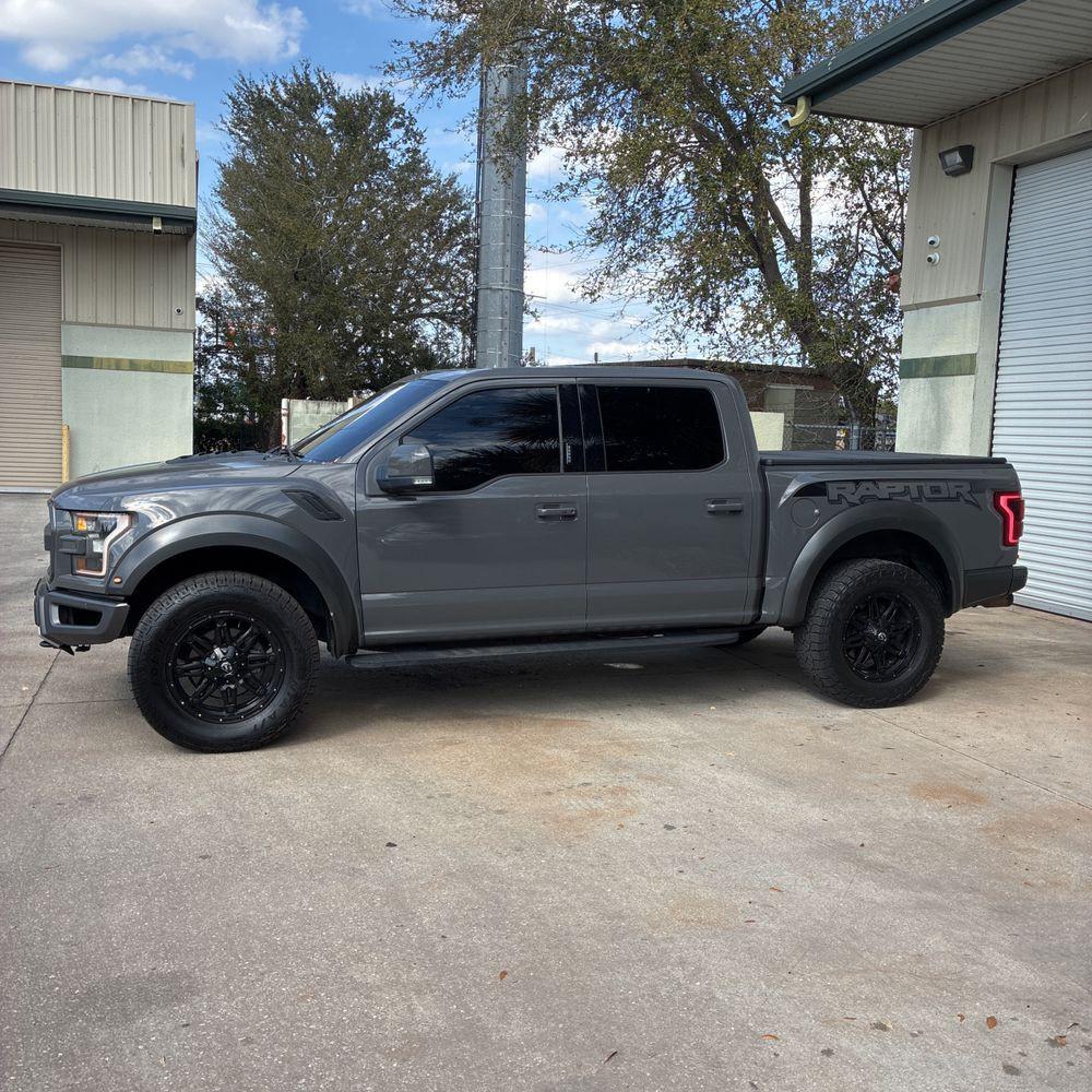 2018 Ford F-150 - image 12