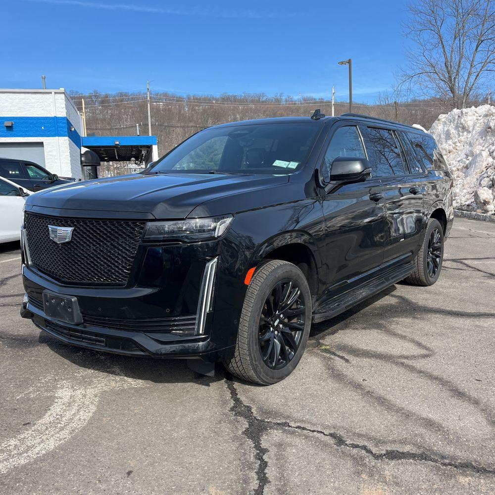 2021 Cadillac Escalade ESV - image 3