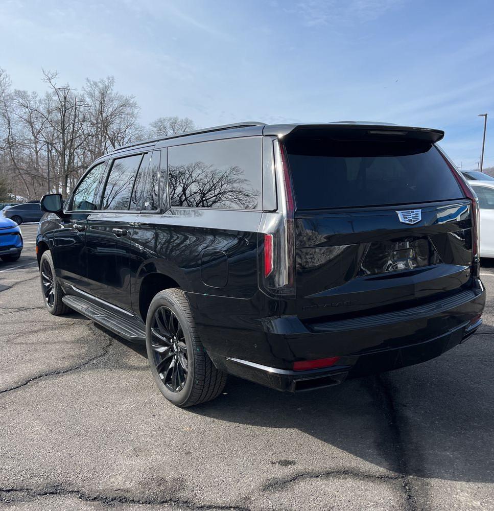 2021 Cadillac Escalade ESV - image 5