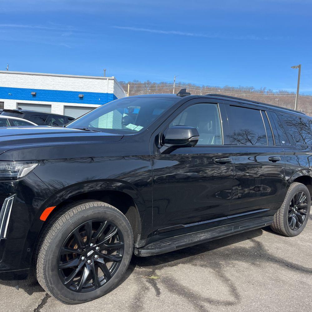 2021 Cadillac Escalade ESV - image 7