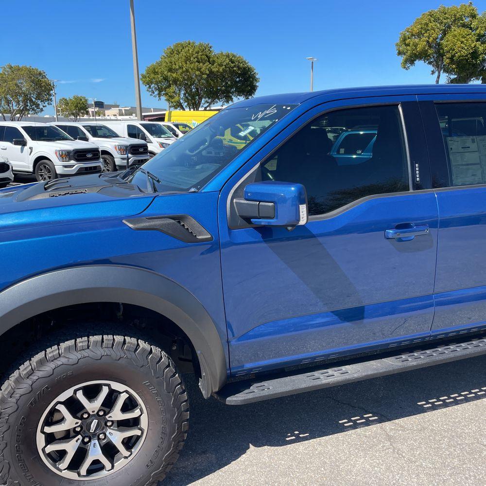 2022 Ford F-150 - image 3