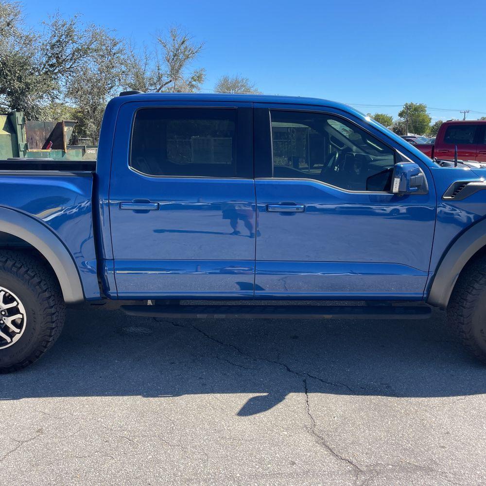 2022 Ford F-150 - image 8
