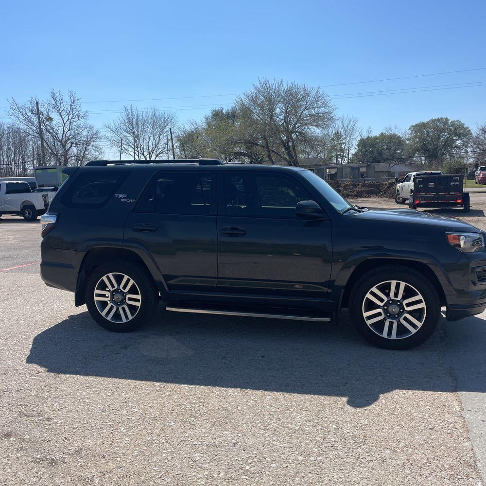 2024 Toyota 4Runner - image 2