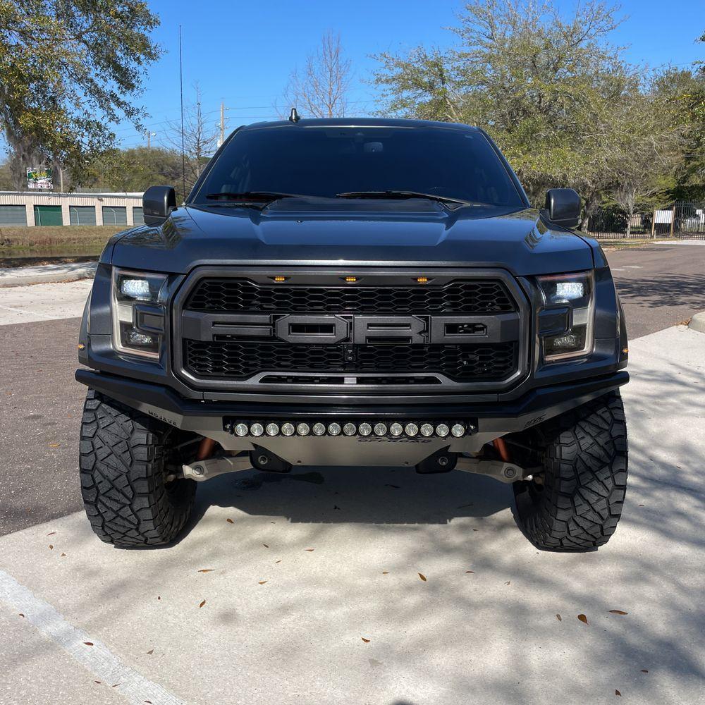 2019 Ford F-150 - image 1