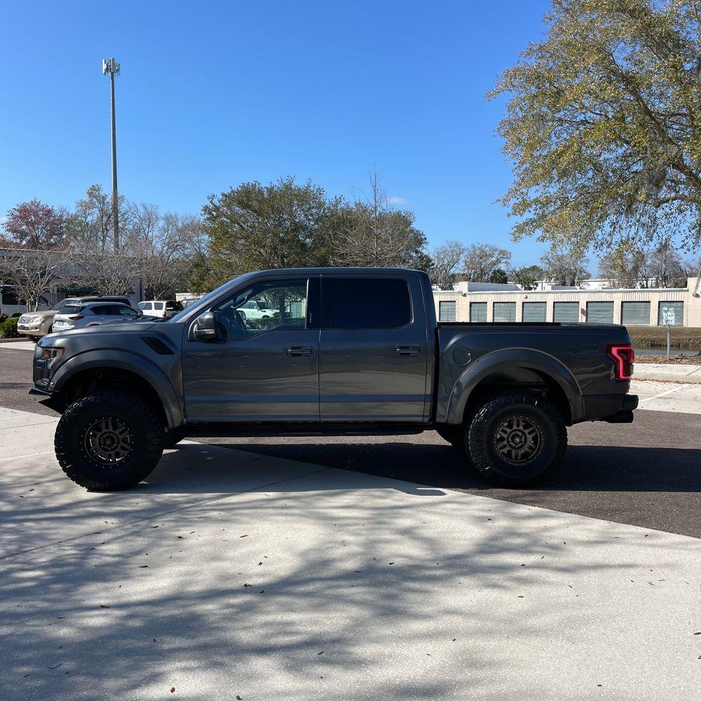 2019 Ford F-150 - image 2