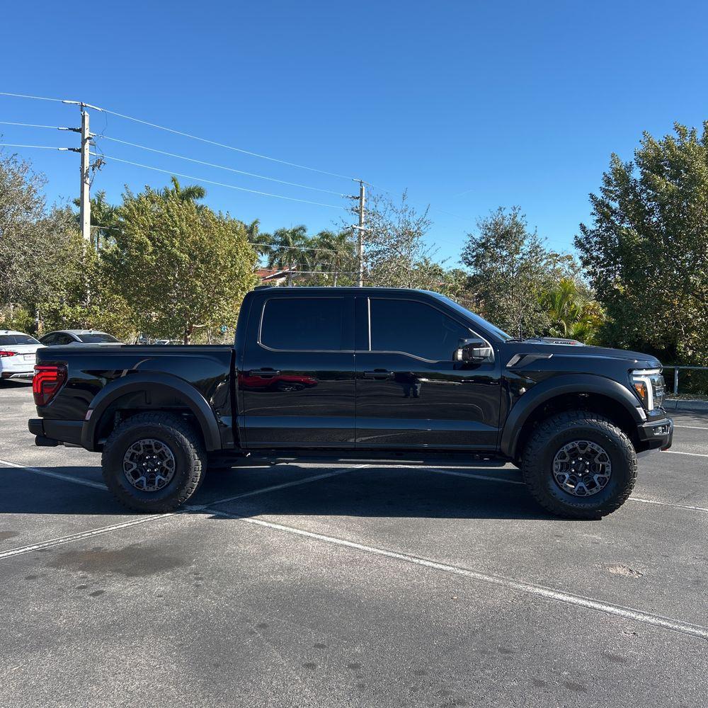 2025 Ford F-150 - image 2