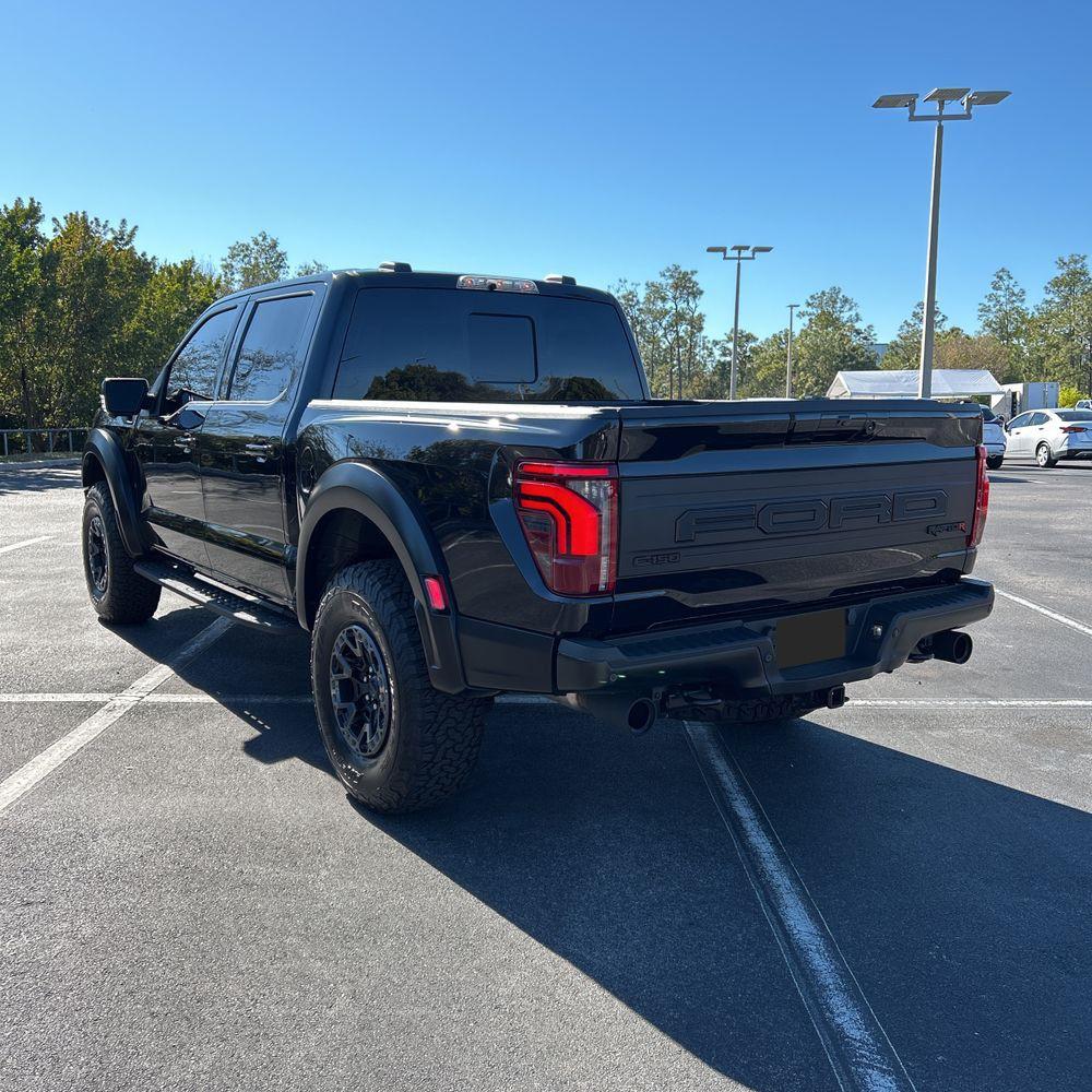 2025 Ford F-150 - image 8