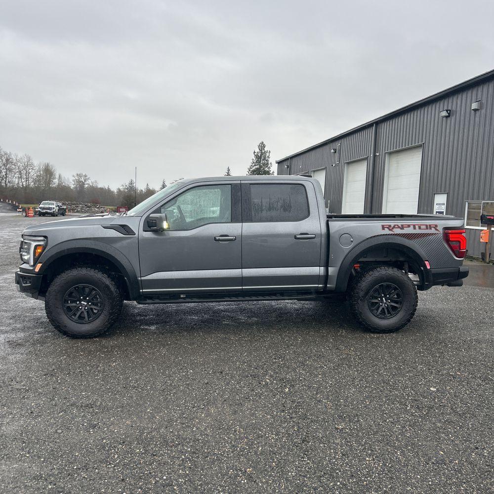 2025 Ford F-150 Raptor - image 6